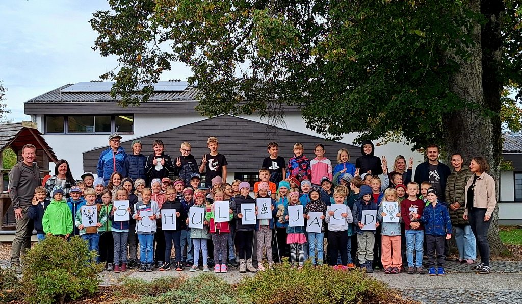 Zum Schulstart gab es Besuch von der Jägerschaft, OÖ LJV