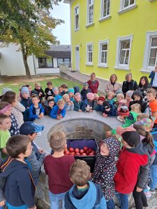 Zum Schulstart gab es Besuch von der Jägerschaft, OÖ LJV